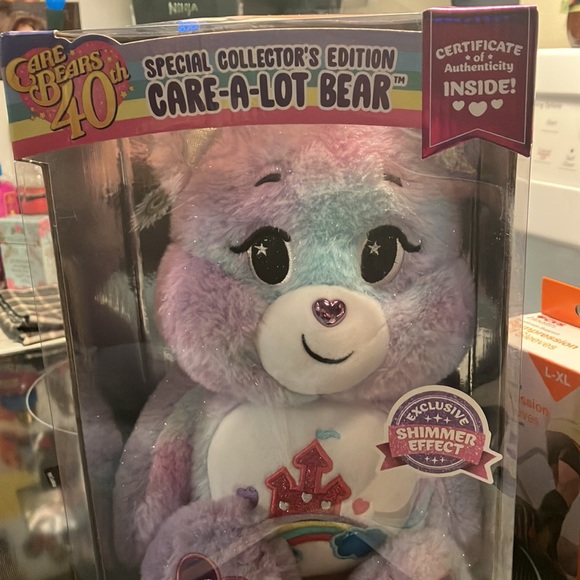 Care Bears 40th Collectors Edition Exclusive Shimmer Effect Care-A-Lot Bear NWT - Picture 8 of 12